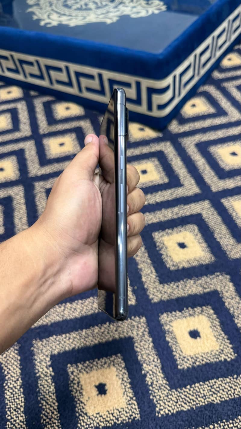 Google Pixel 7 Pro 9