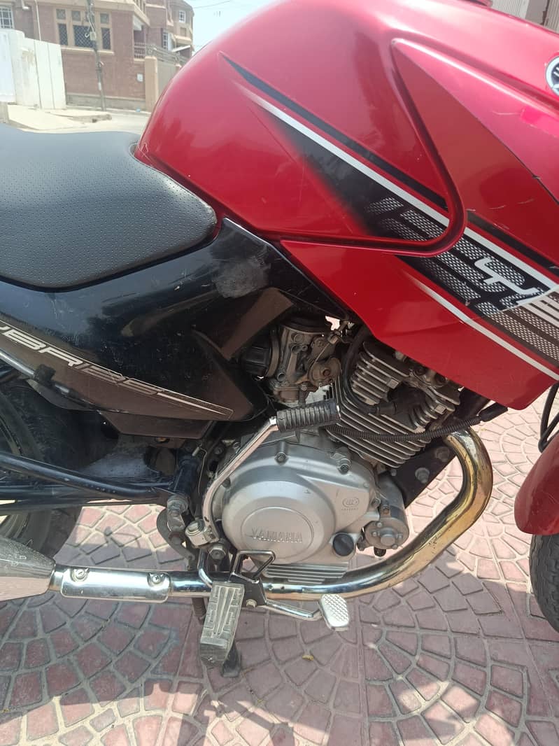 YBR 125 3