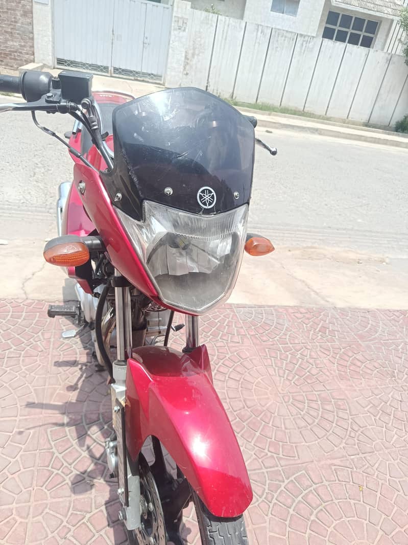 YBR 125 7