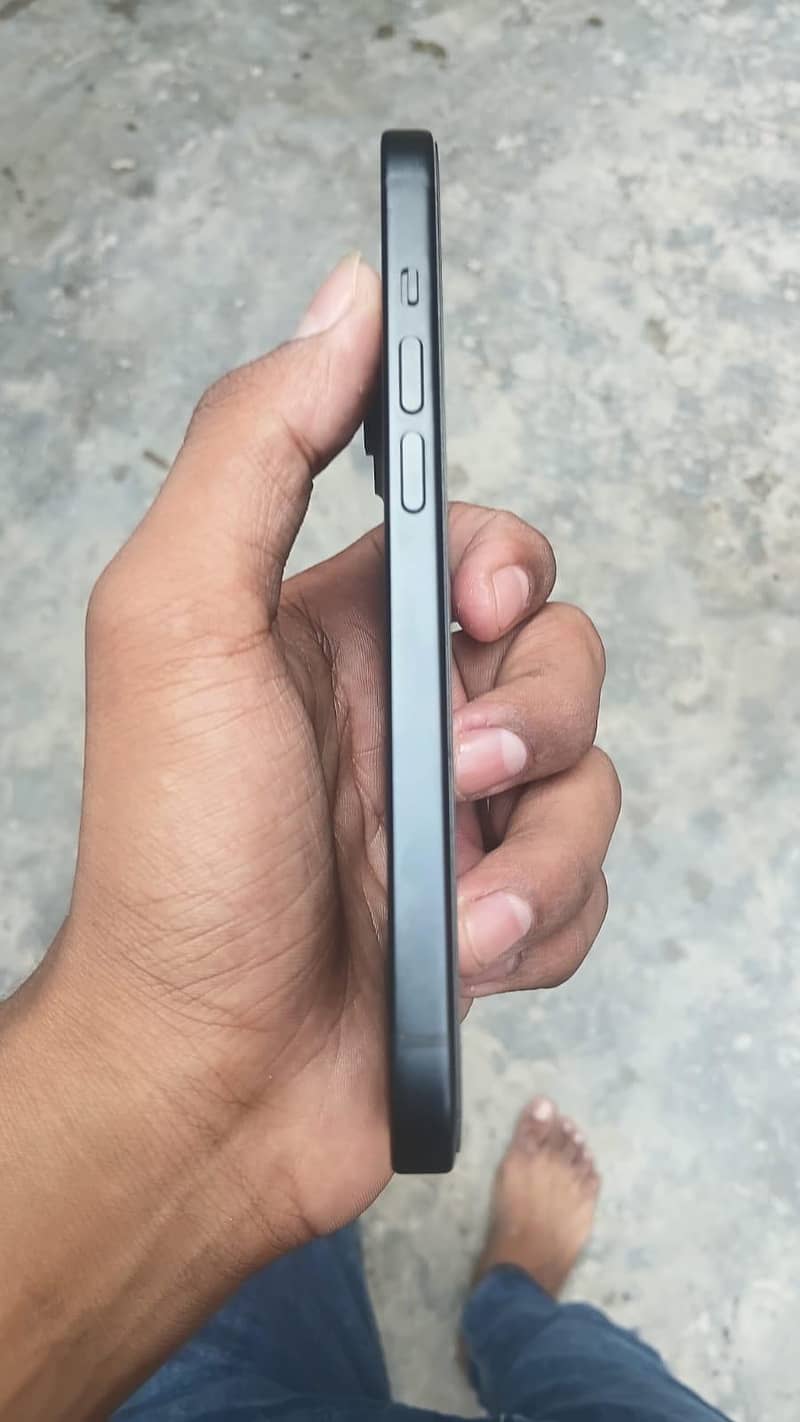 Apple iPhone 15 2