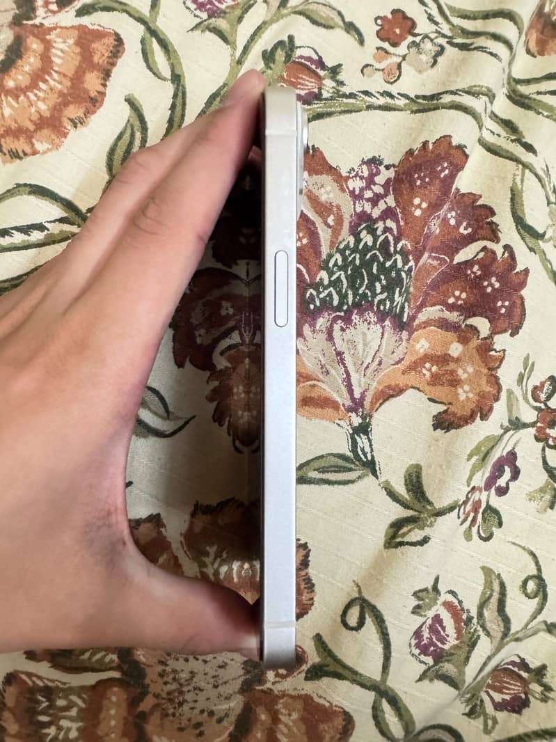 Apple iPhone 14 6