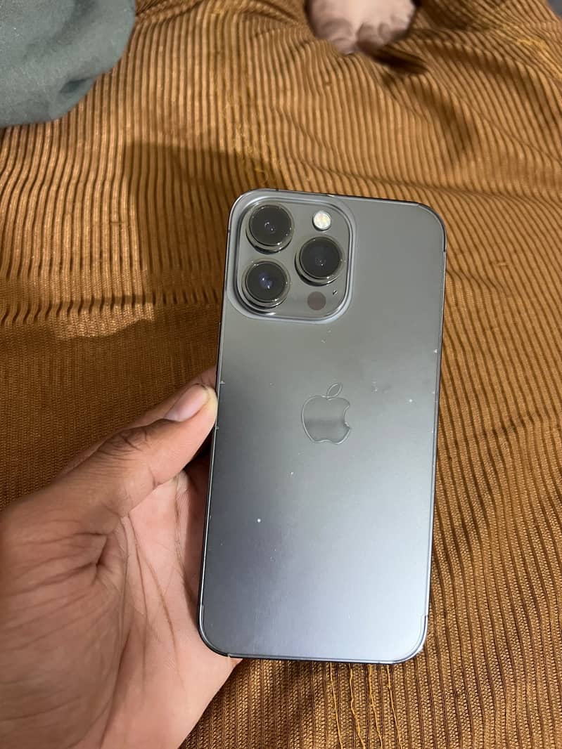 Apple iPhone 13 Pro 2
