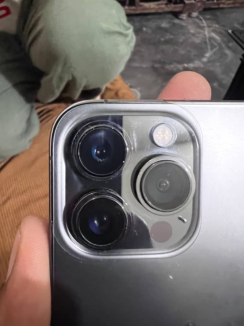 Apple iPhone 13 Pro 3