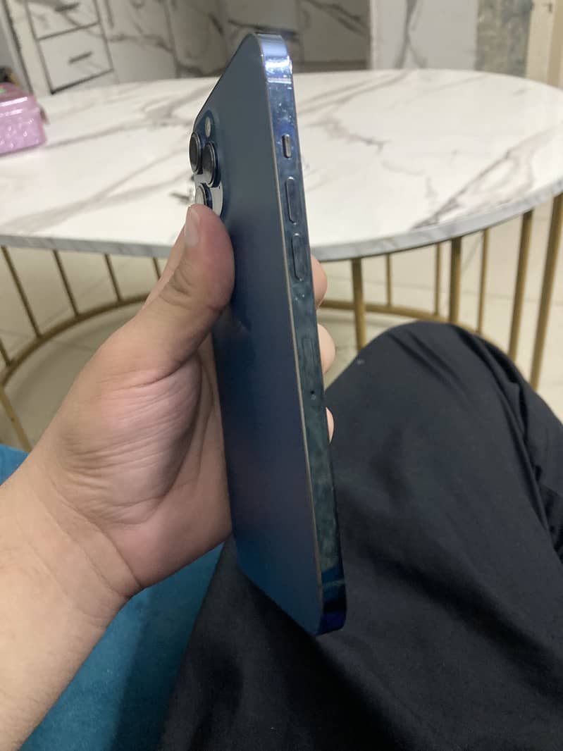 Apple iPhone 12 Pro Max 3