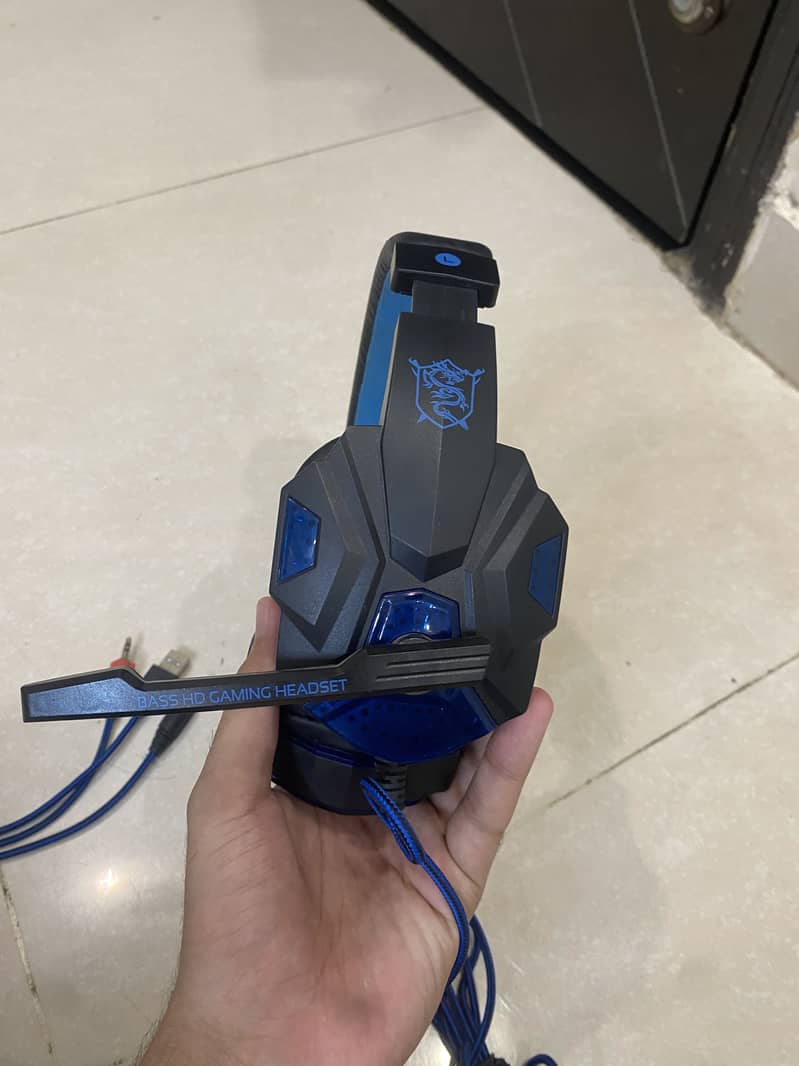 Headphone 0