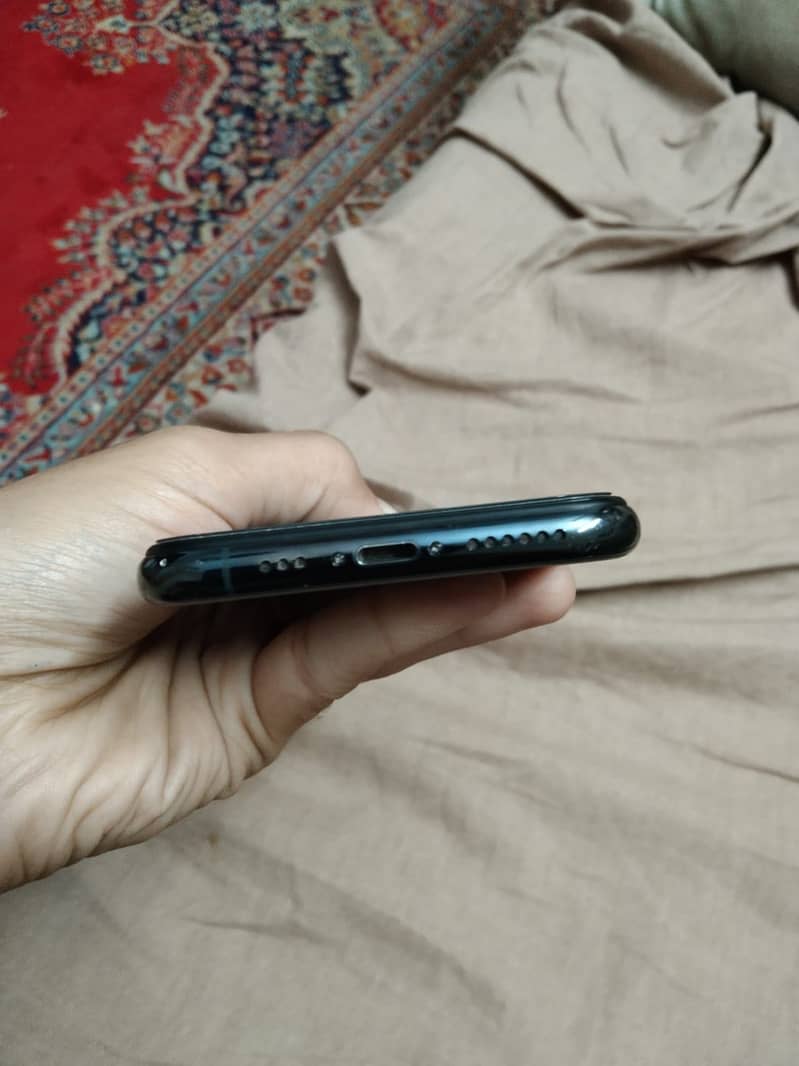 Apple iPhone 11 Pro 0