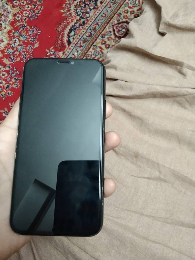 Apple iPhone 11 Pro 2