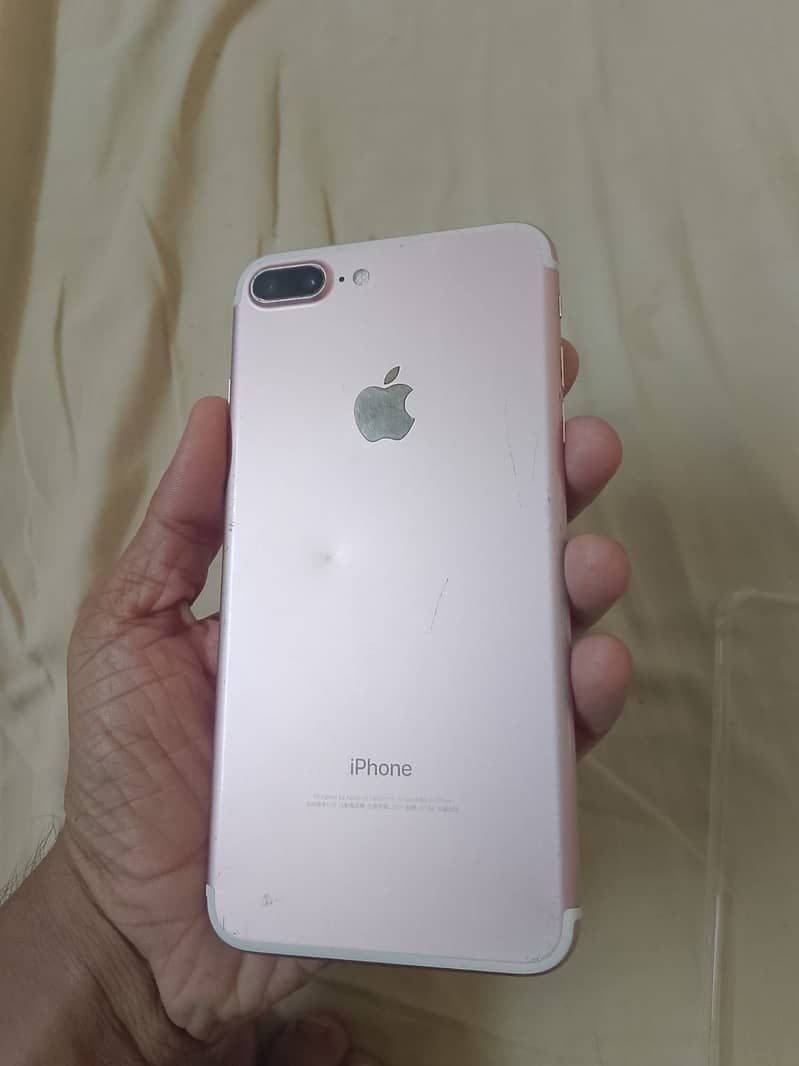 Apple iPhone 7 Plus 2