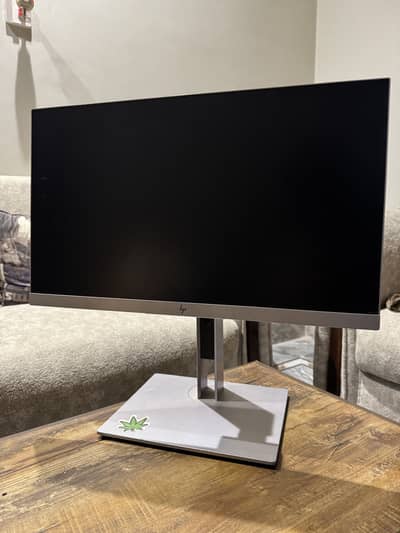 HP EliteDisplay E223Monitor / Bazelless Monitor / IPS display