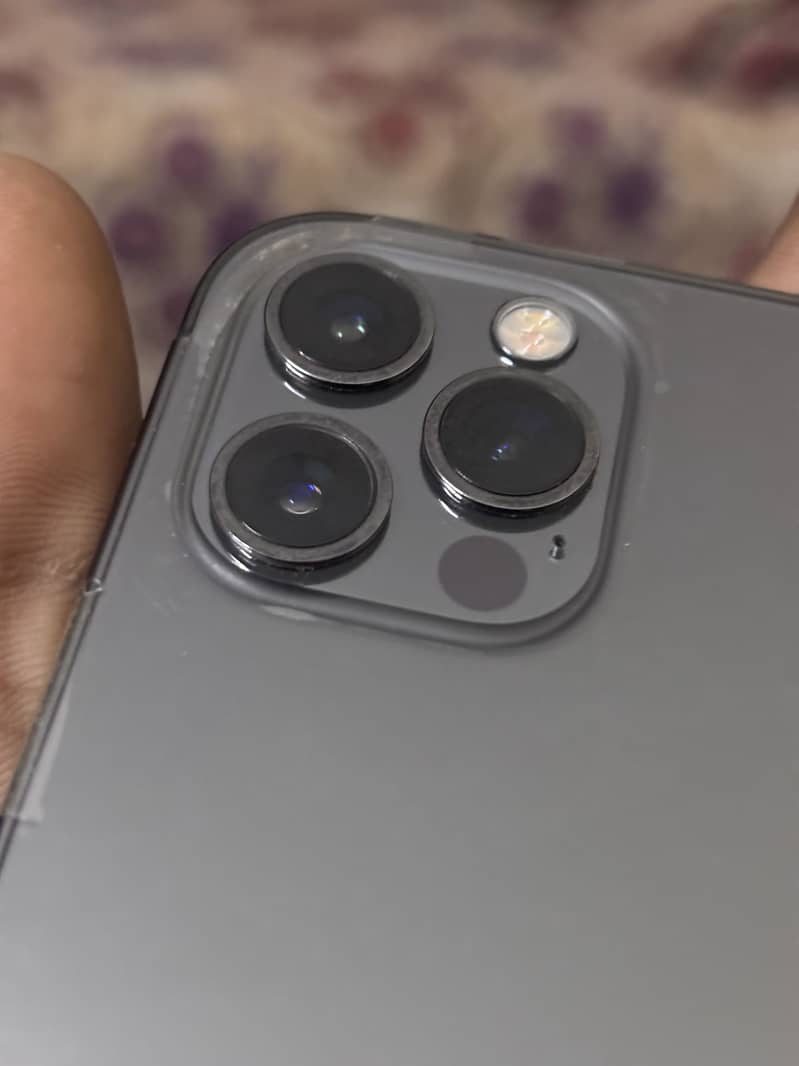 Apple iPhone 12 Pro 0