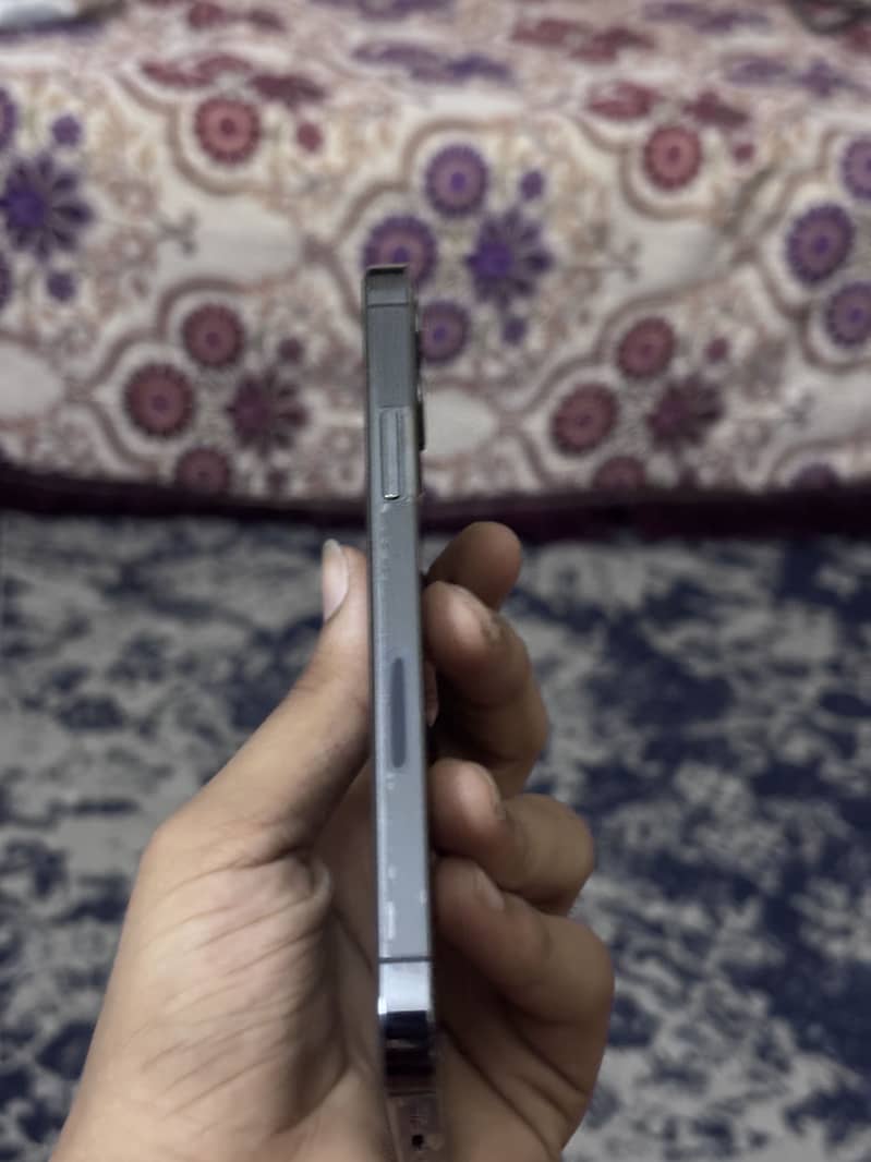 Apple iPhone 12 Pro 4