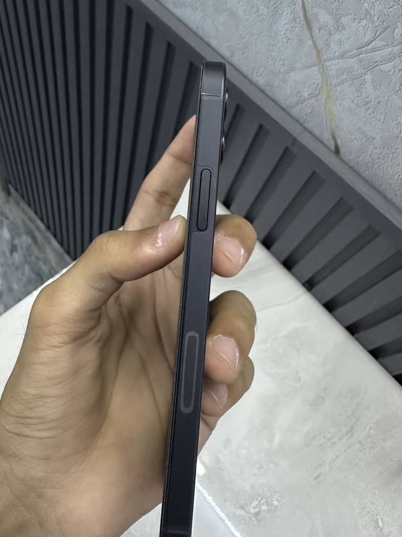 Apple iPhone 12 1