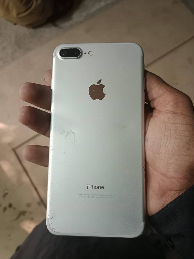 Apple iPhone 7 Plus 3