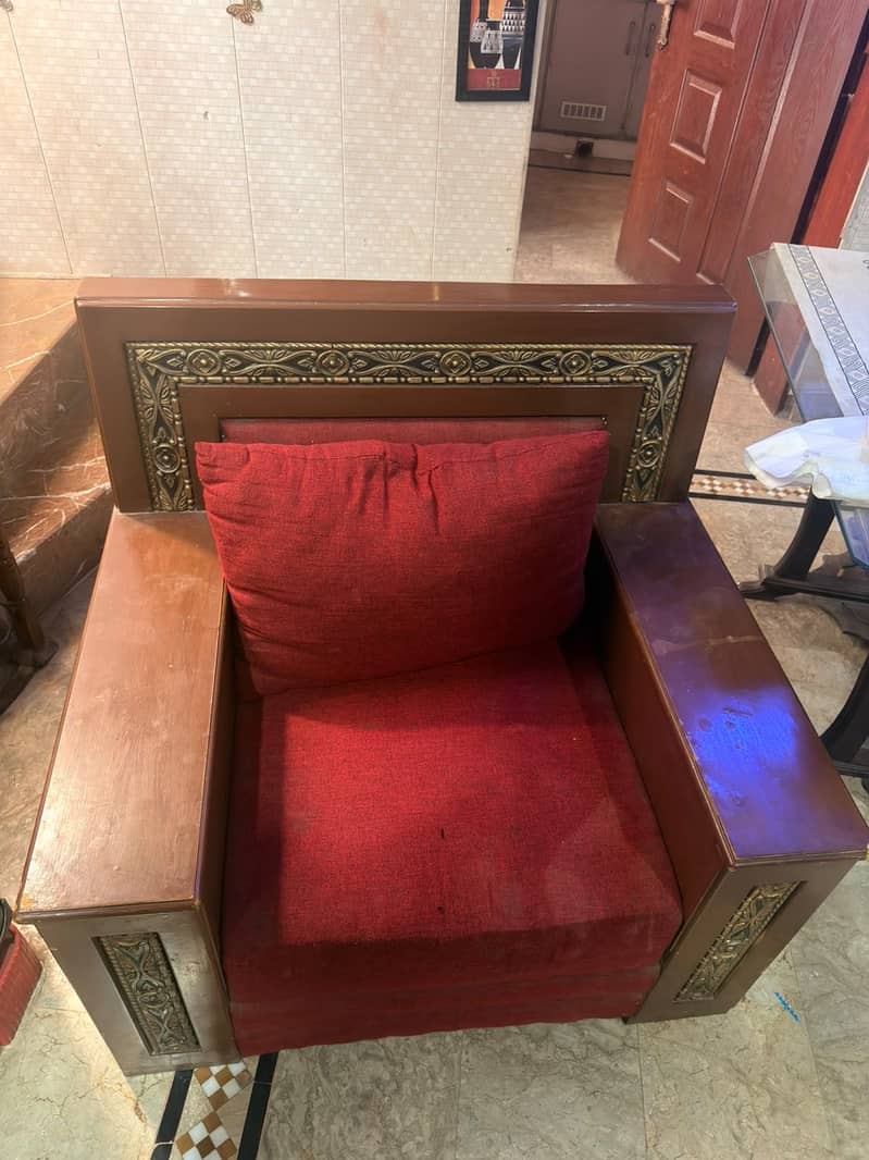 4x. 1 seater sofas 2