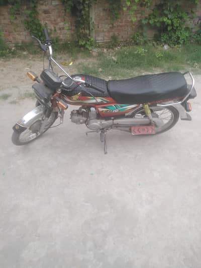 2021/22 Honda 70cc bike available for sale in good condition
