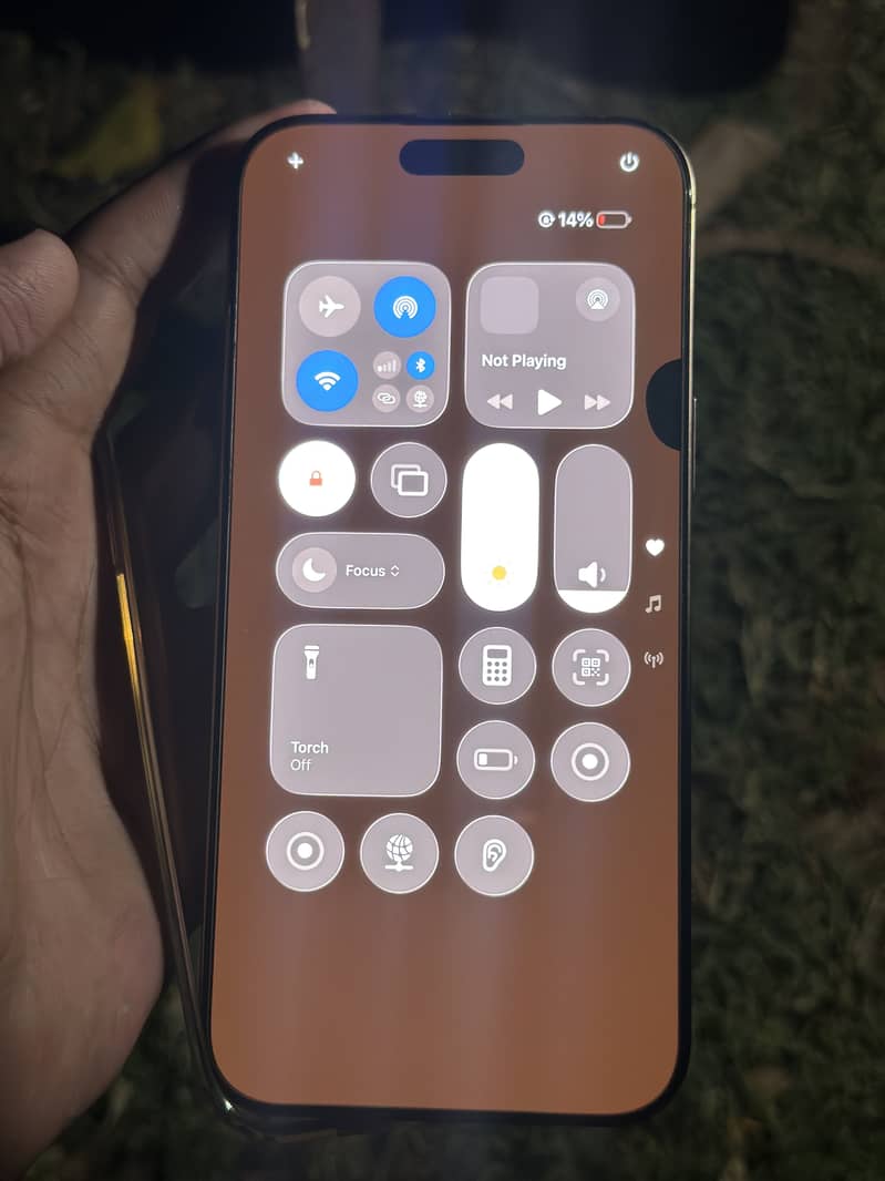 Apple iPhone 16 Pro Max 2