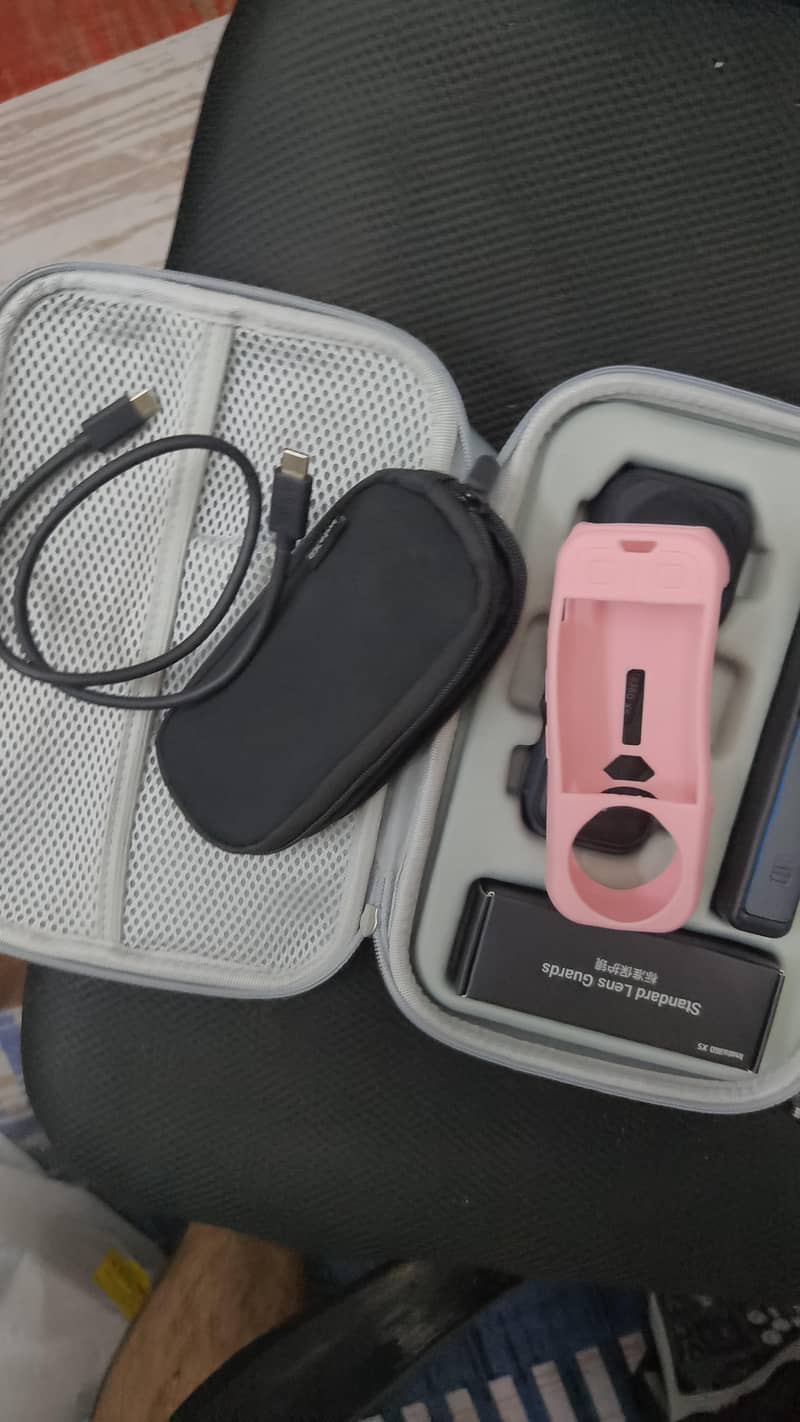 Insta 360 x5 essential bundle 2