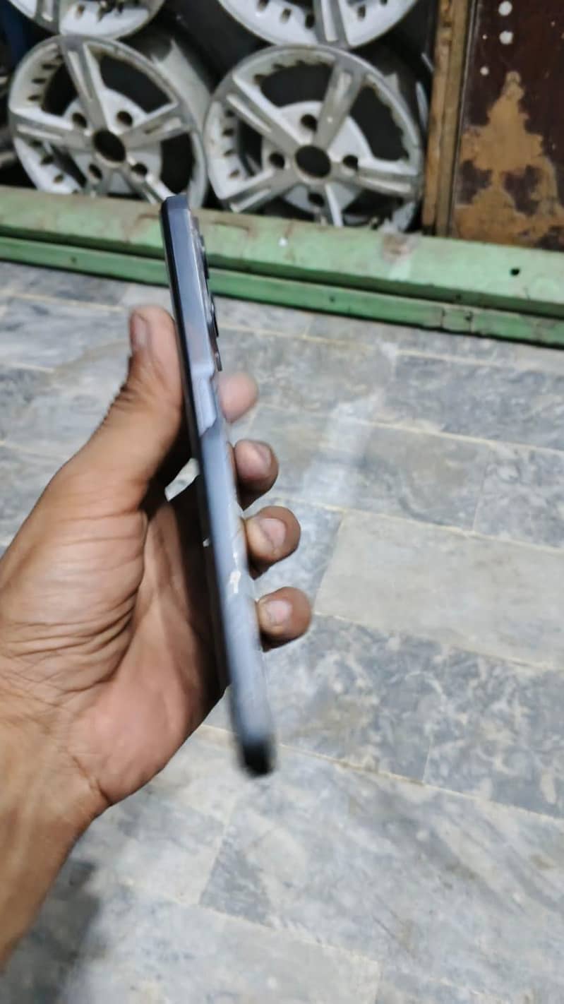 Realme C35 1