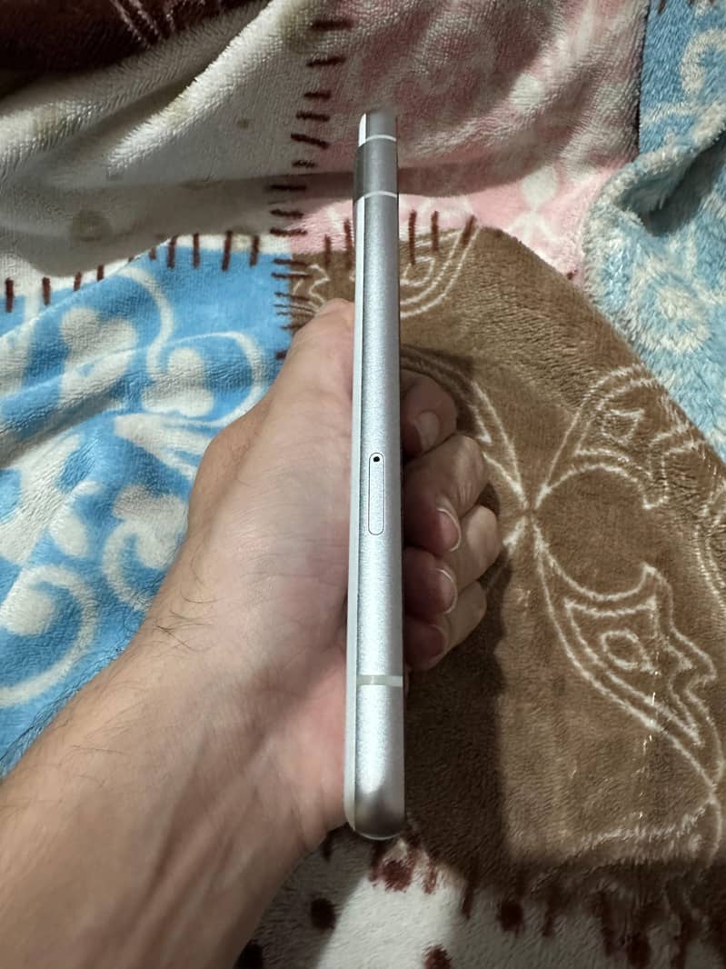 Google Pixel 7a 3