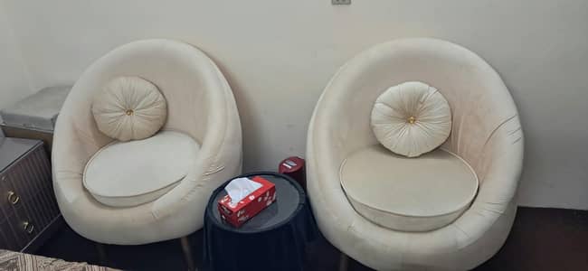 Coffe chairs with central table