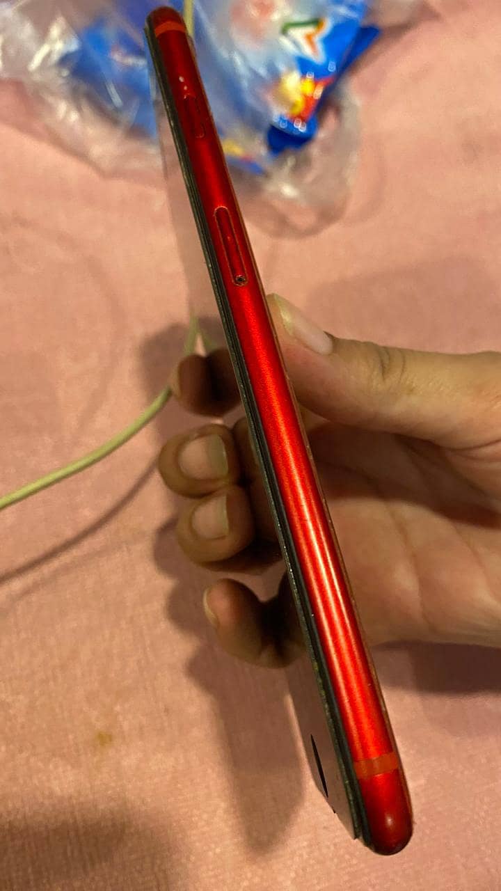 Apple iPhone 8 Plus 1