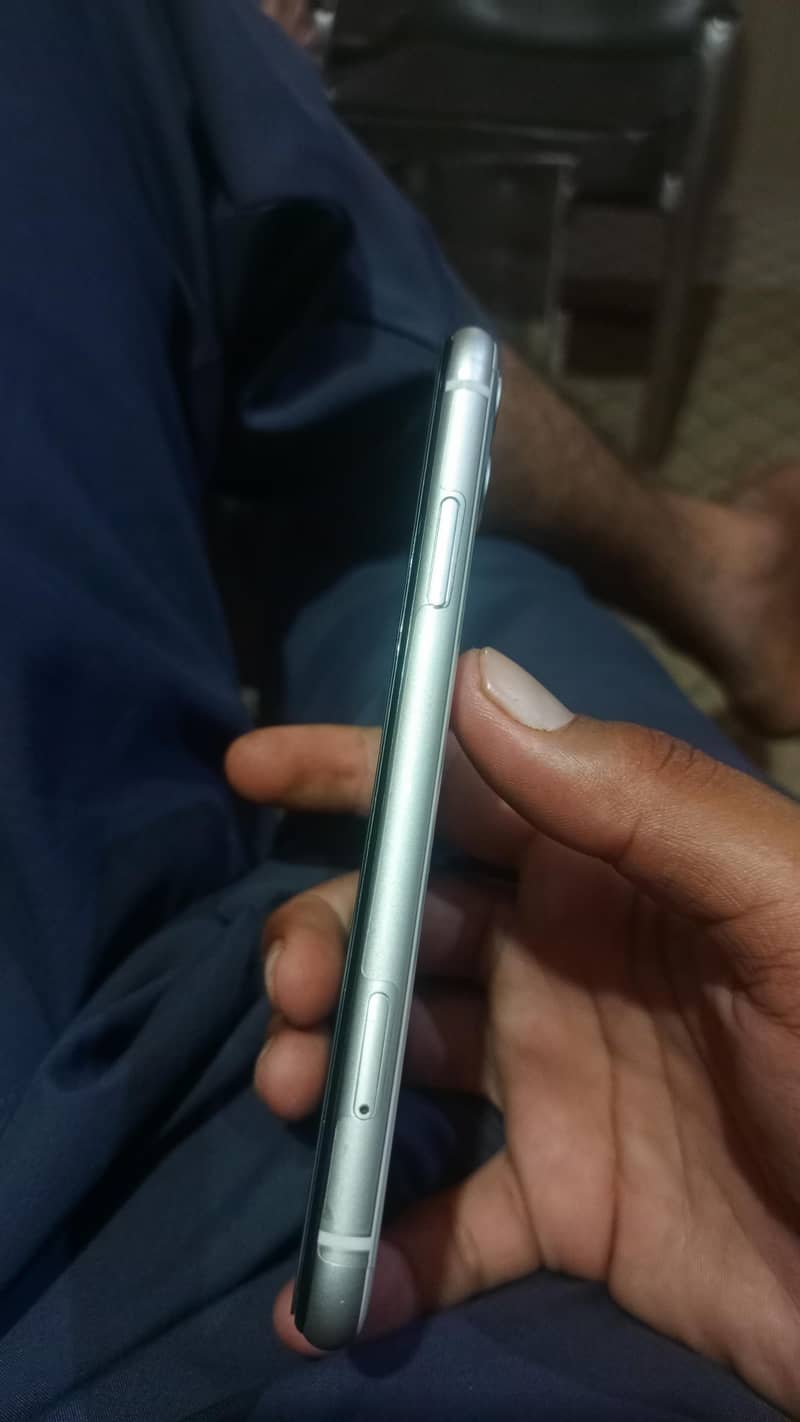 Apple iPhone 11 1