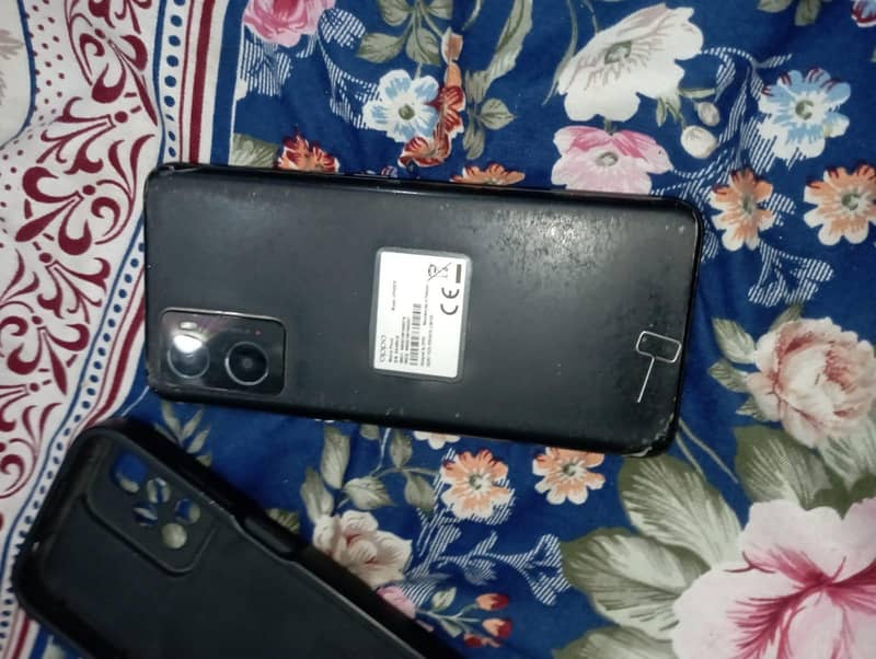 OPPO A76 0