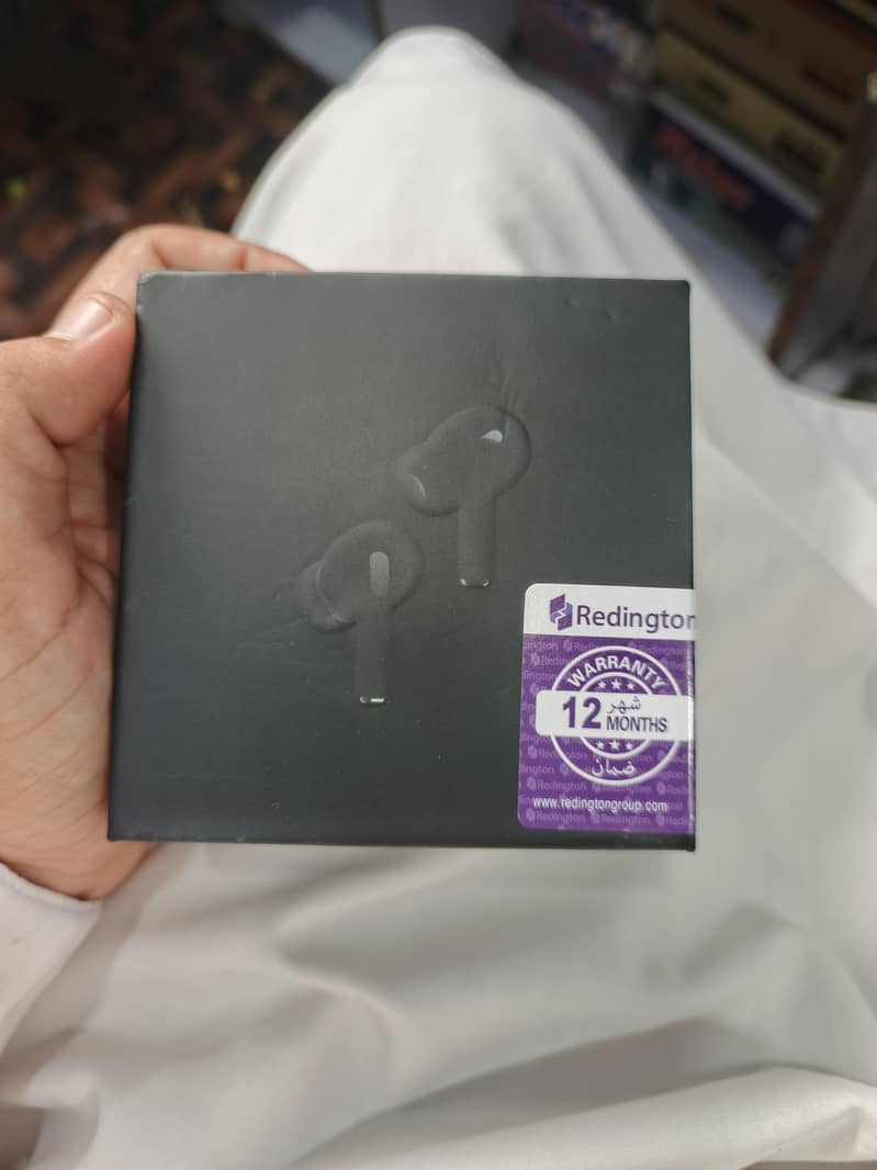 pro 2 Earbuds 0