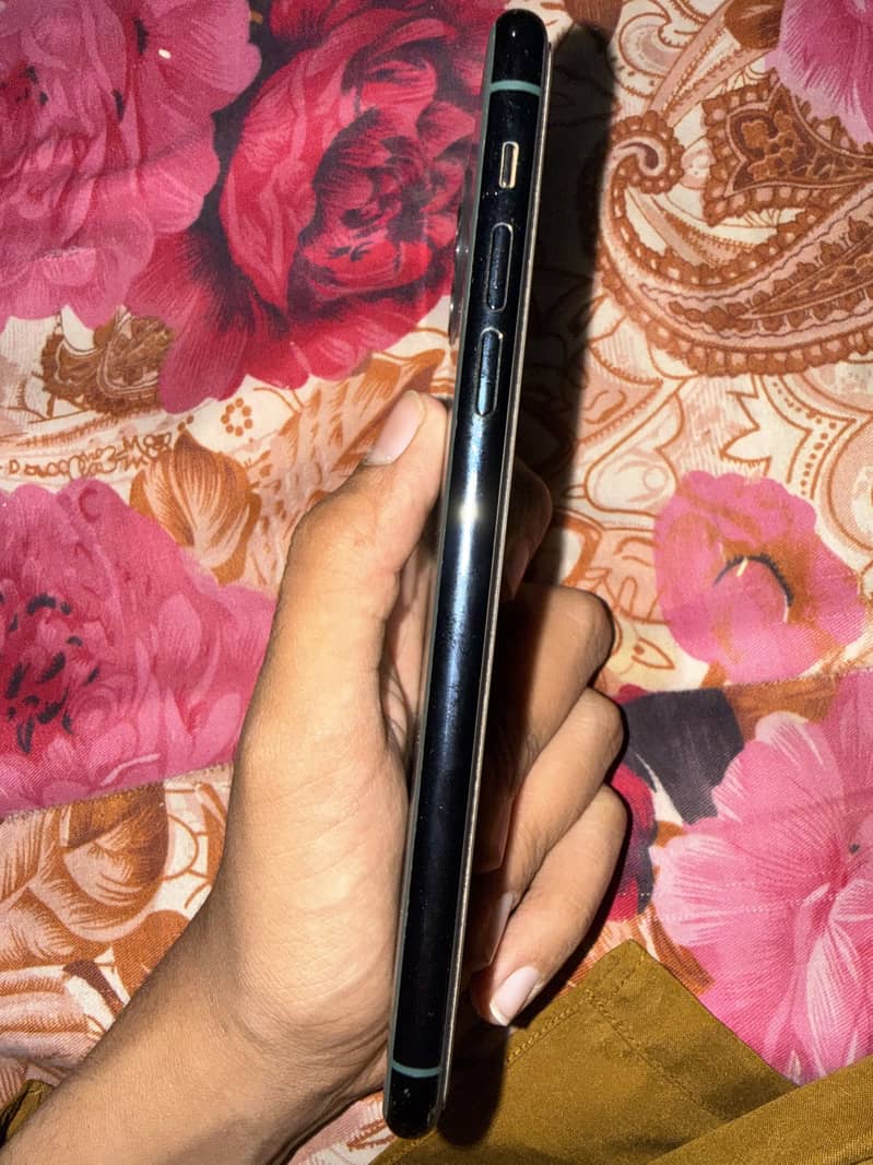 Apple iPhone 11 1