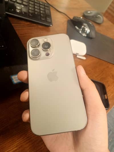Apple iPhone 16 Pro JV
