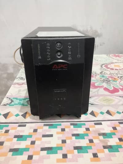 UPS - APC for sale battery  nhi ha or all ok ha sale krna ha
