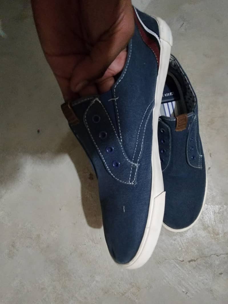 sneakers 1