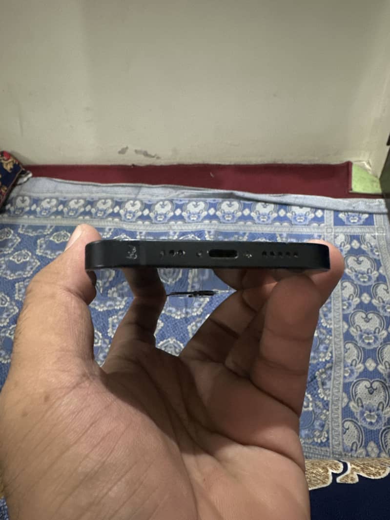 Apple iPhone 12 3