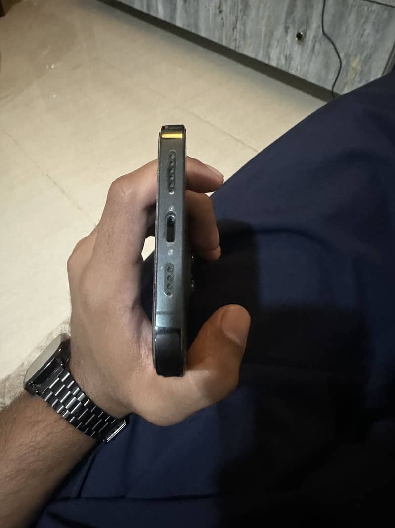 Apple iPhone 13 Pro Max 5