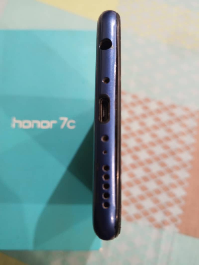 Honor 7C 6