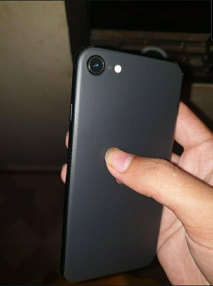 Apple iPhone SE 0