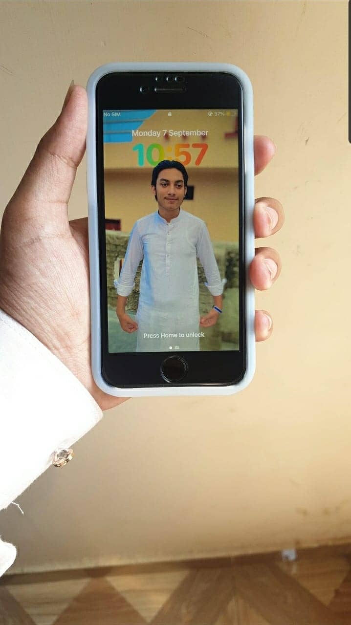 Apple iPhone SE 4