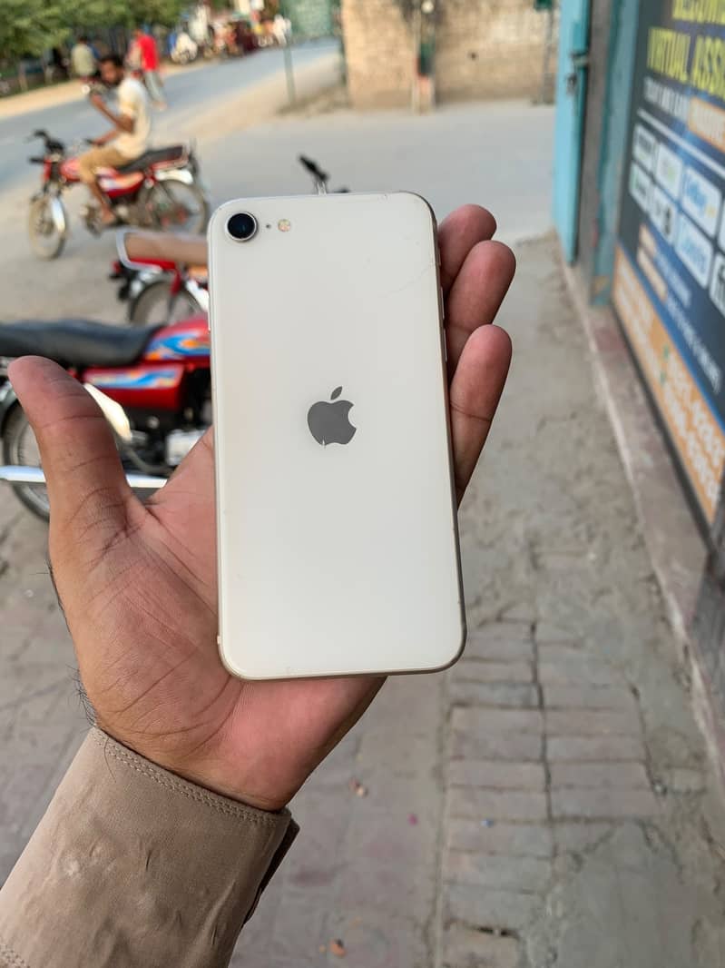 Apple iPhone SE 0