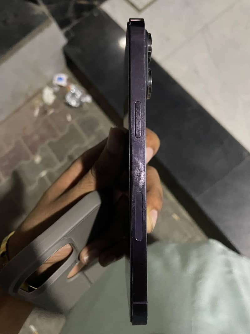 Apple iPhone 14 Pro Max 2