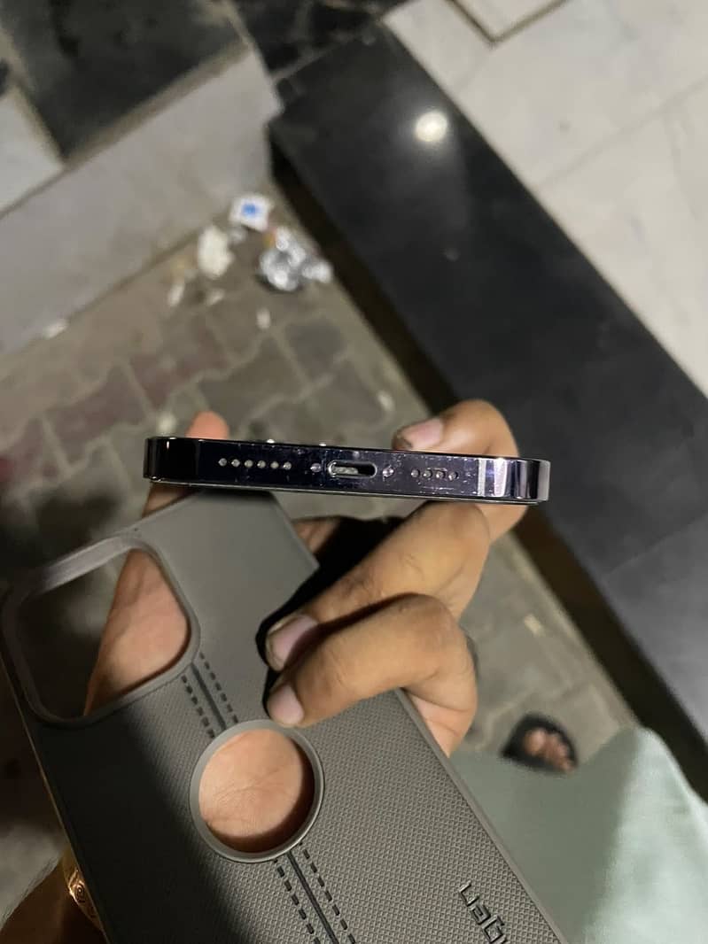 Apple iPhone 14 Pro Max 3