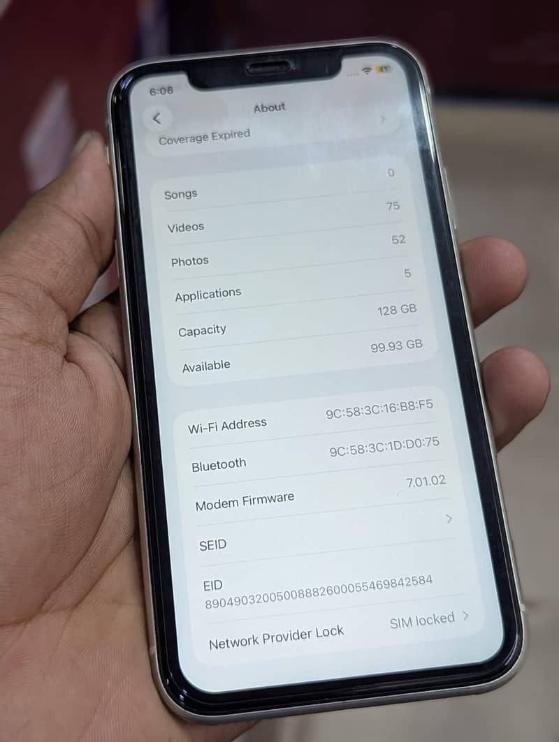 Apple iPhone 11 4