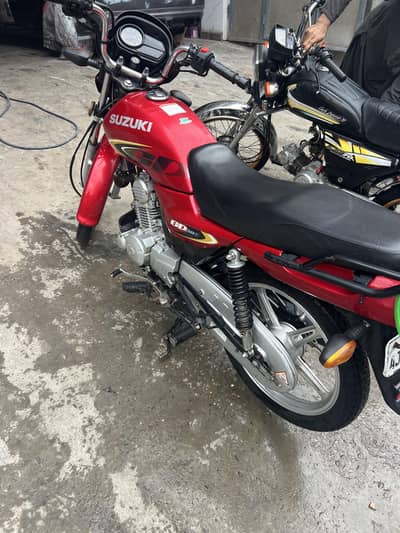 Suzuki 110 milage 29000 total genuine urgent sale