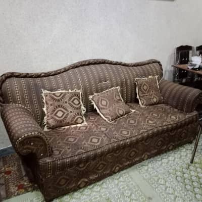 5 seater sofa set bilkul saf or ok ha 03175644153