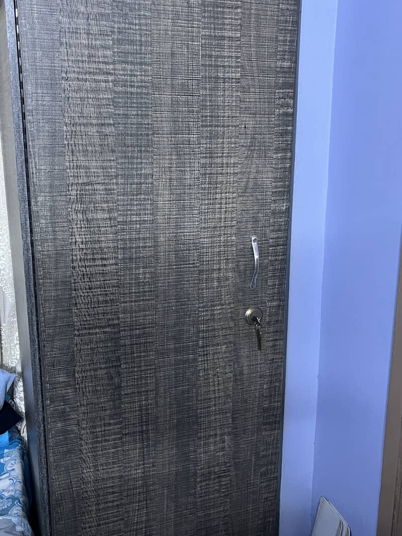 Grey wardrobe 1