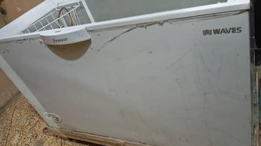 freezer in good condition