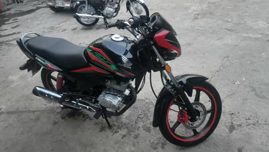 Honda cb125f black color 2023