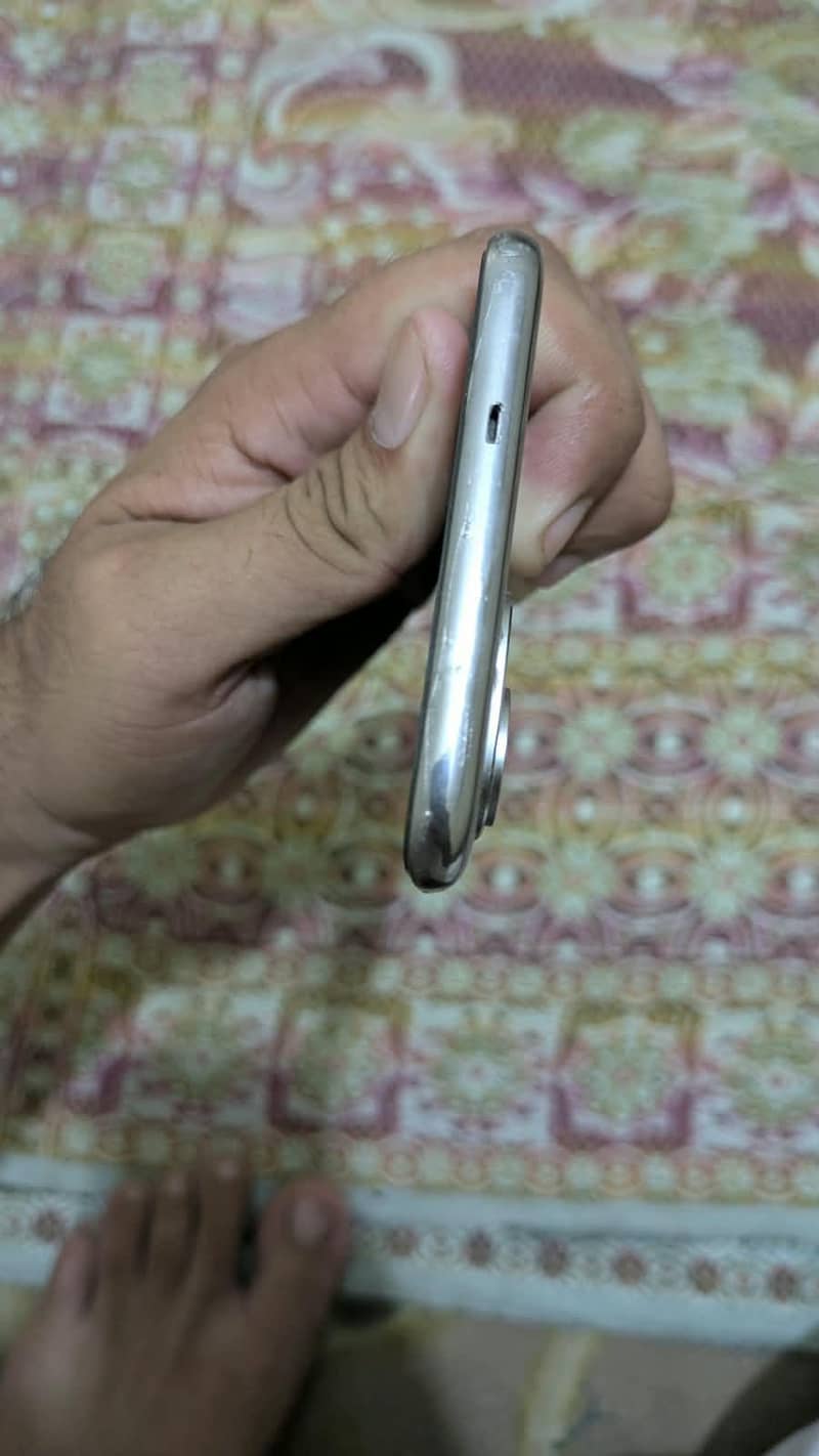 Tecno Spark40pro plus 4