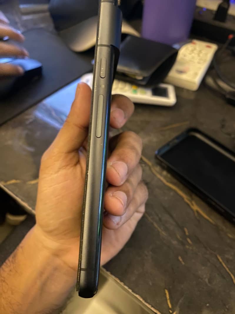 Google Pixel 8 4