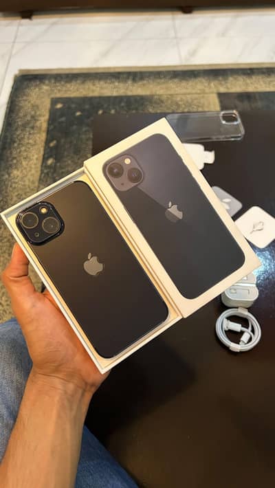 Apple iPhone 13