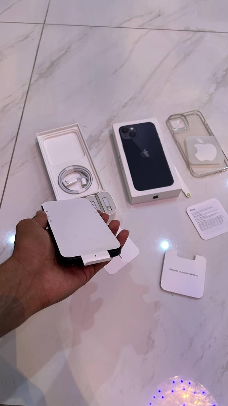Apple iPhone 13 1